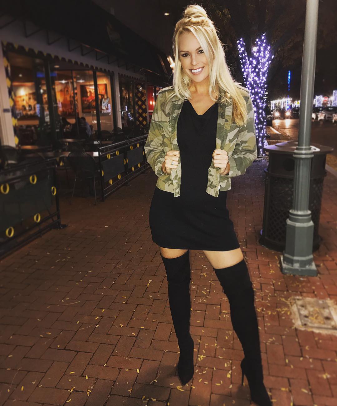 Britt McHenry Hot & Sexy (4 photos) YourFappening.
